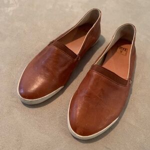 Frye Melanie Slip on Sneaker NWOT - size 6.5 Cognac